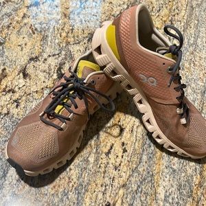 Womens ON cloud X sneakers EUC